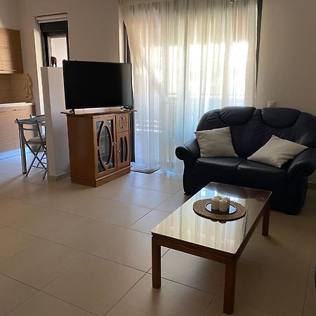 Appartement Πανέμορφο Διαμέρισμα Δίπλα Από Το Κέντρο! à Tríkala Extérieur photo